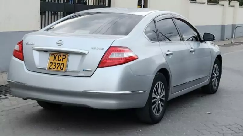 Nissan Teana   - 2011