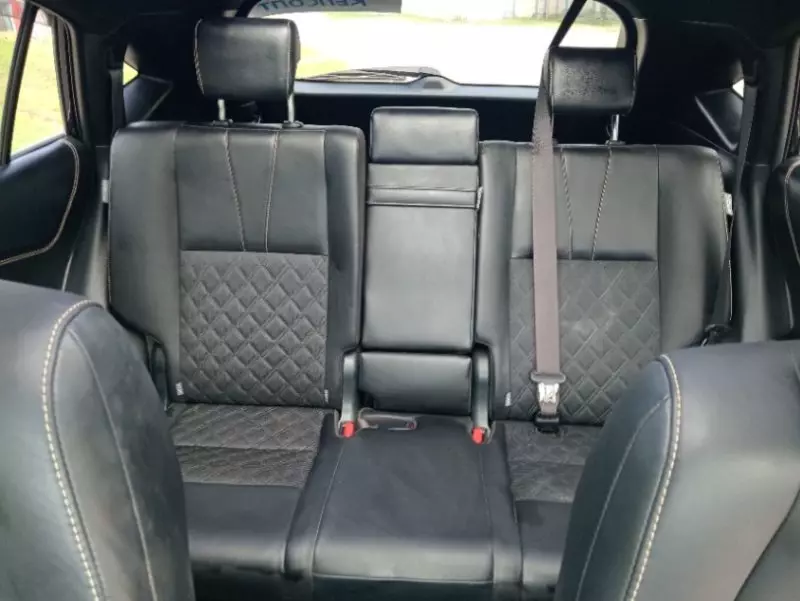 Toyota Harrier   - 2018