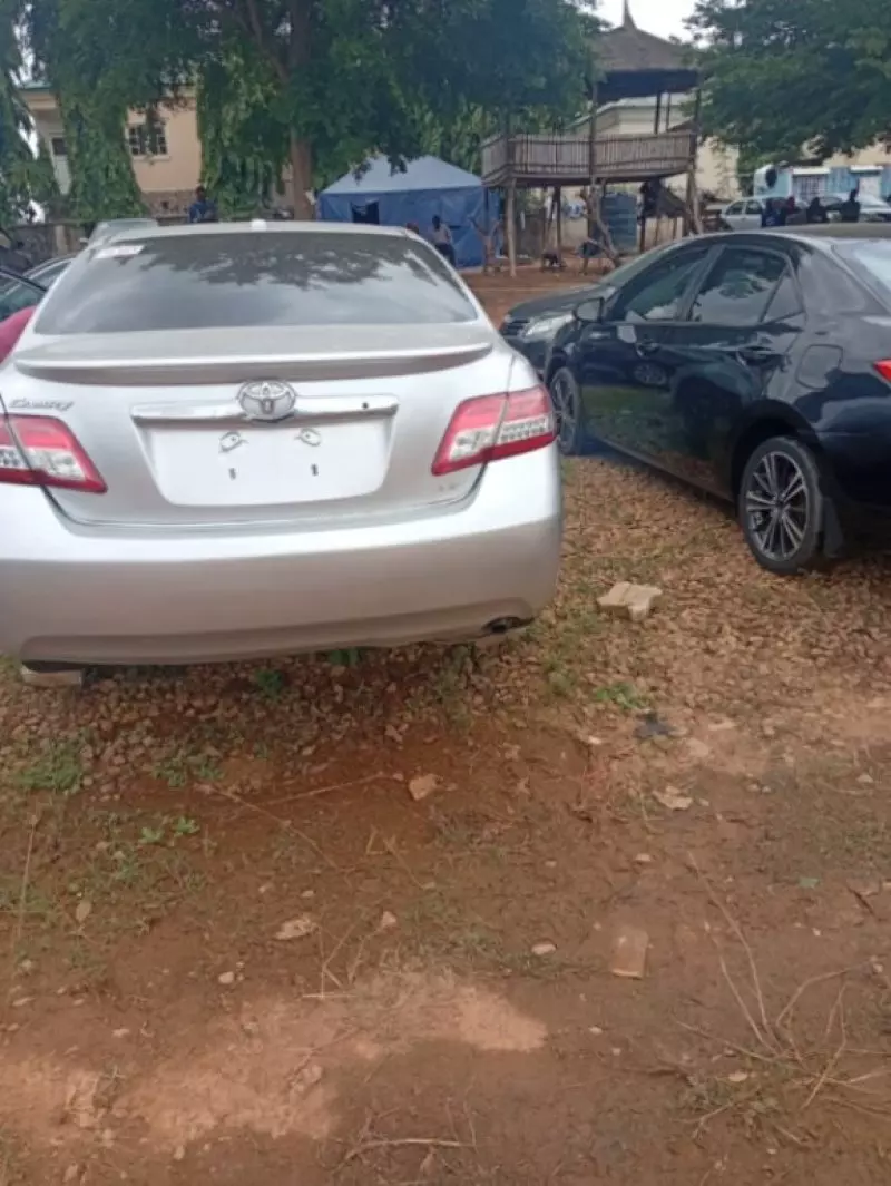 Toyota Camry   - 2011