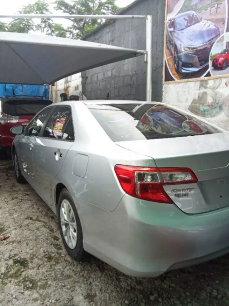 Toyota Camry   - 2013