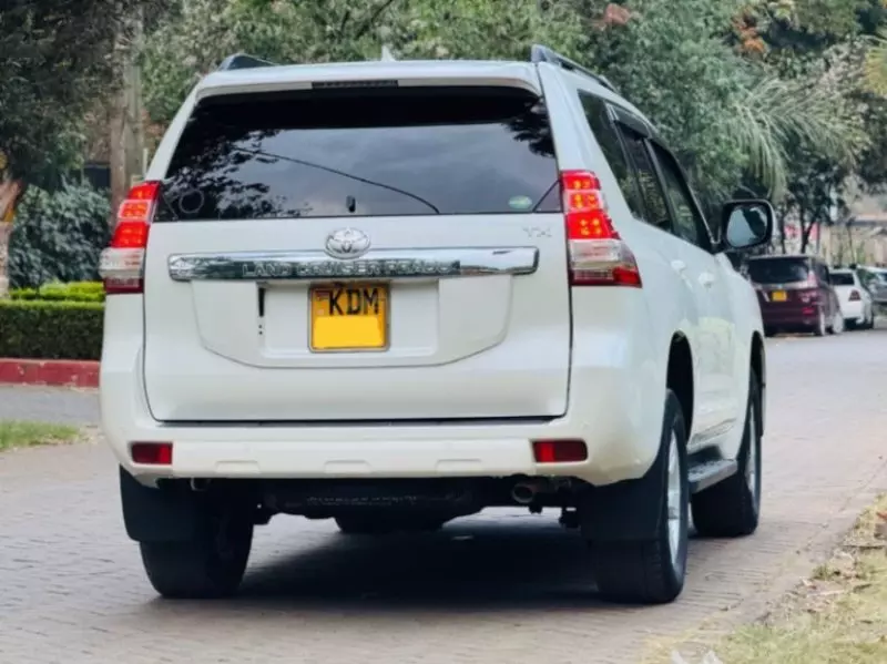 Toyota Land Cruiser   - 2016