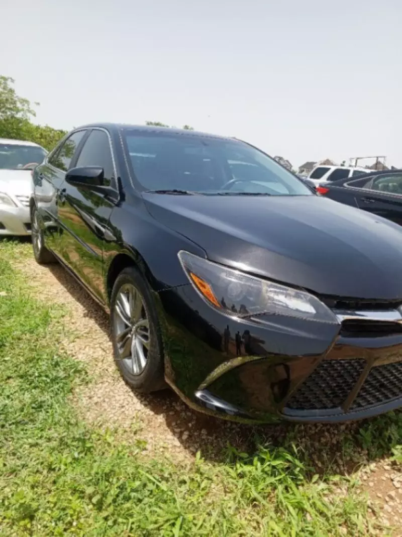 Toyota Camry   - 2016