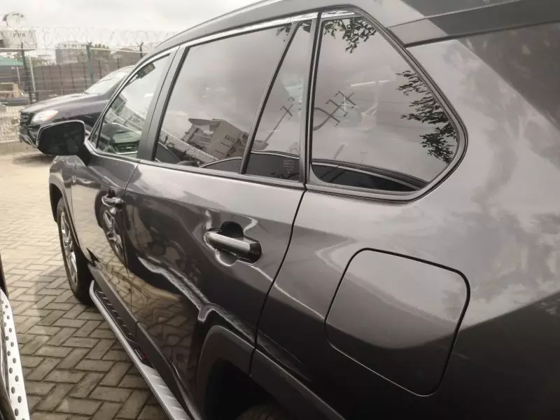 Toyota RAV 4   - 2019