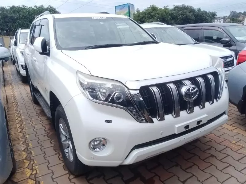 Toyota Landcruiser Prado   - 2016