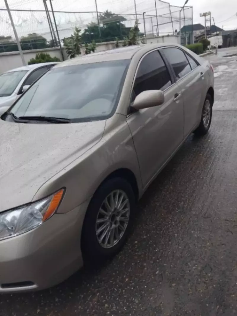 Toyota Camry   - 2008