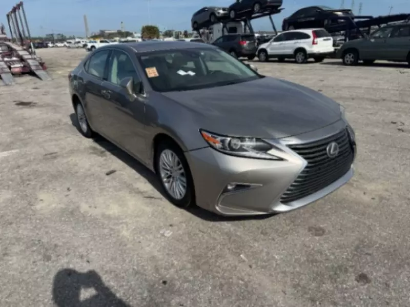 Lexus ES 330   - 2017