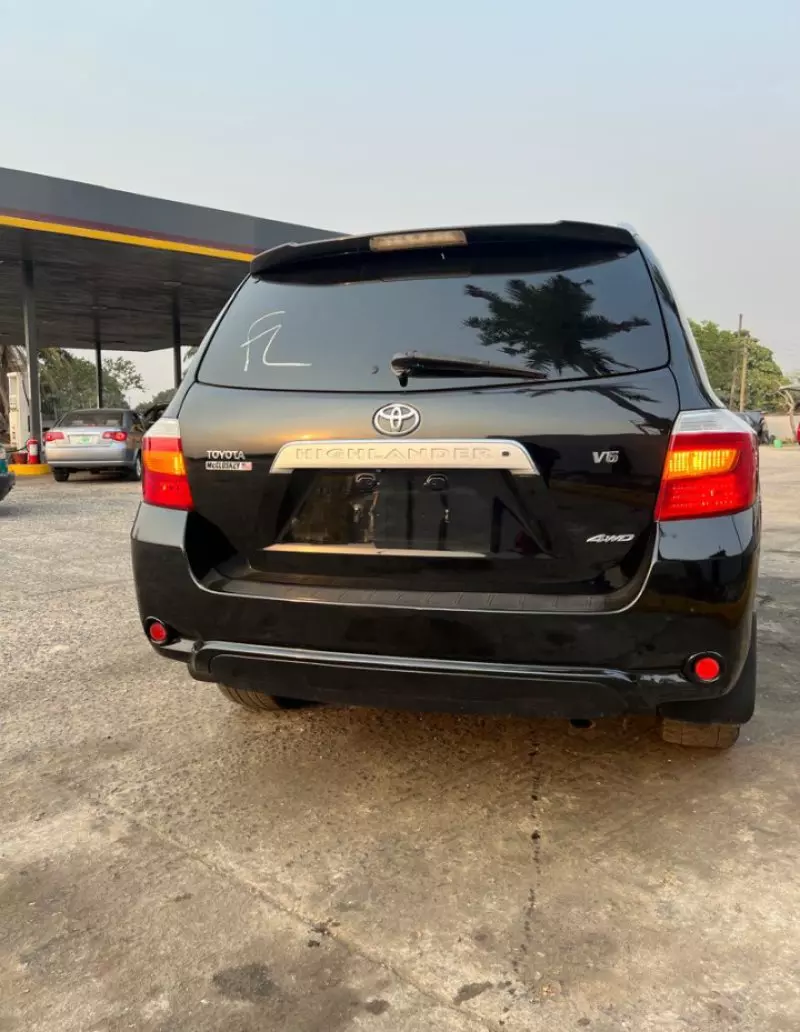 Toyota Highlander   - 2009