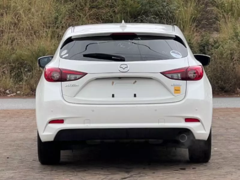 Mazda Axela    - 2018