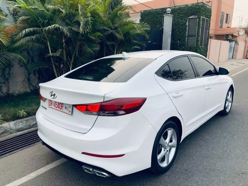 Hyundai Elantra   - 2017