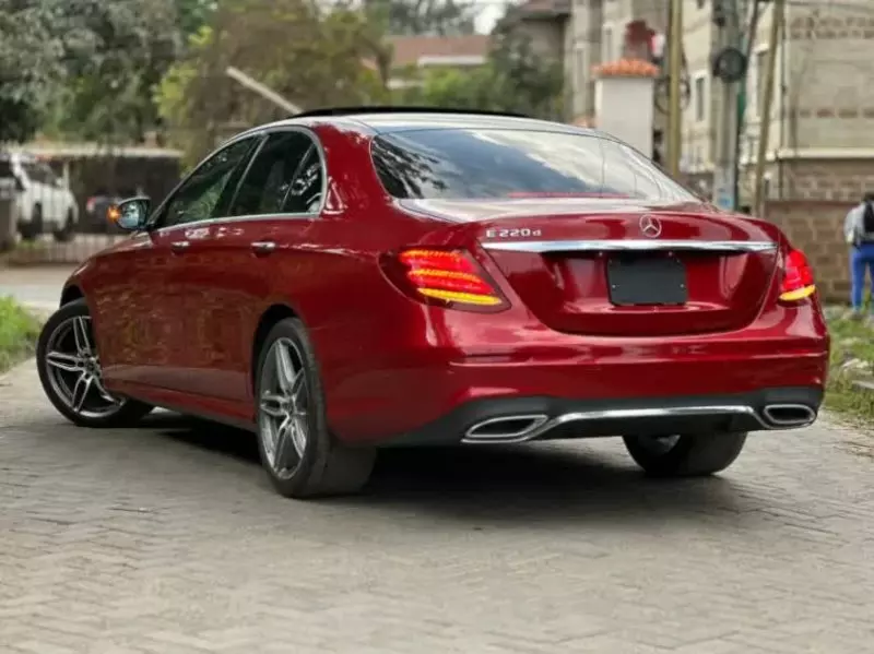 Mercedes-Benz E 220   - 2018