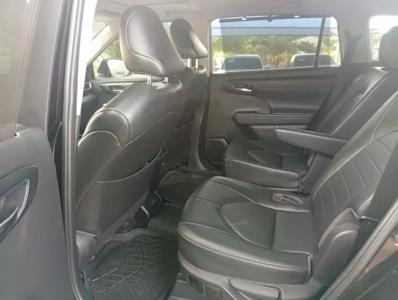 Toyota Highlander   - 2022