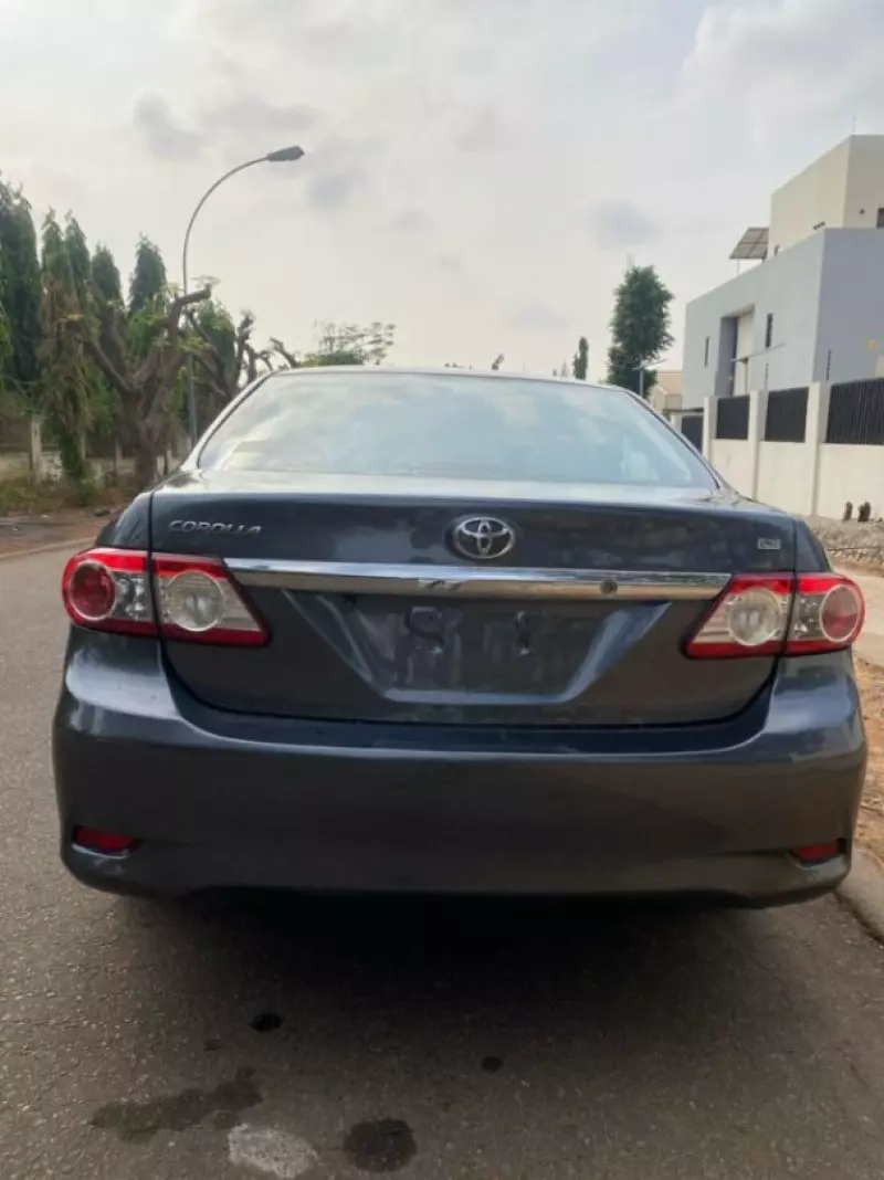 Toyota Corolla   - 2012