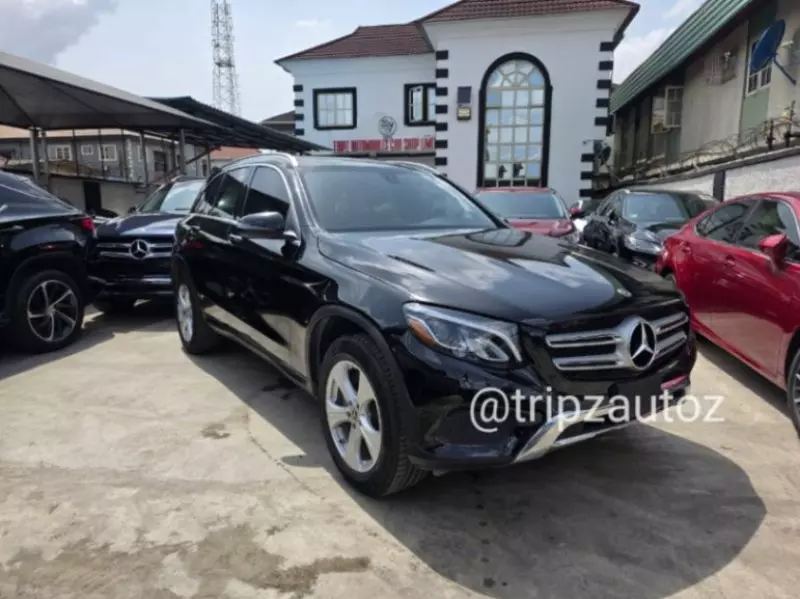 Mercedes-Benz GLC 300   - 2018
