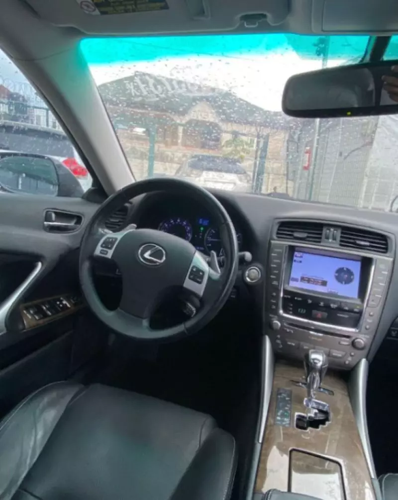 Lexus IS 250   - 2011