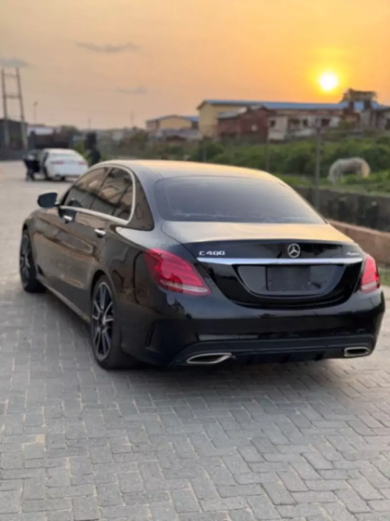 Mercedes-Benz C400   - 2015