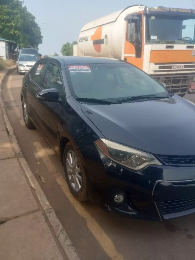 Toyota Corolla   - 2015