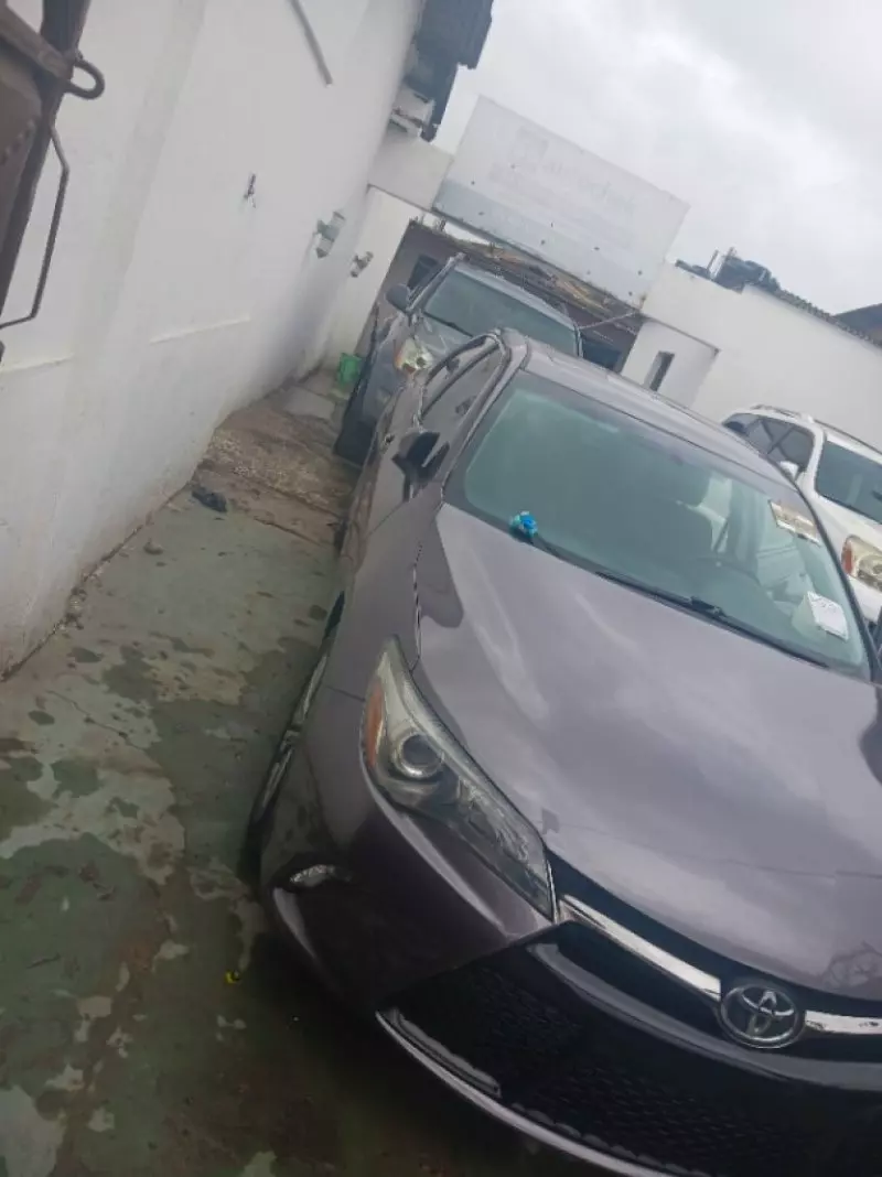 Toyota Camry   - 2015