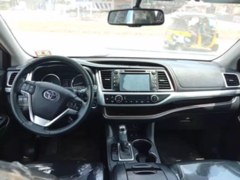 Toyota Highlander   - 2016