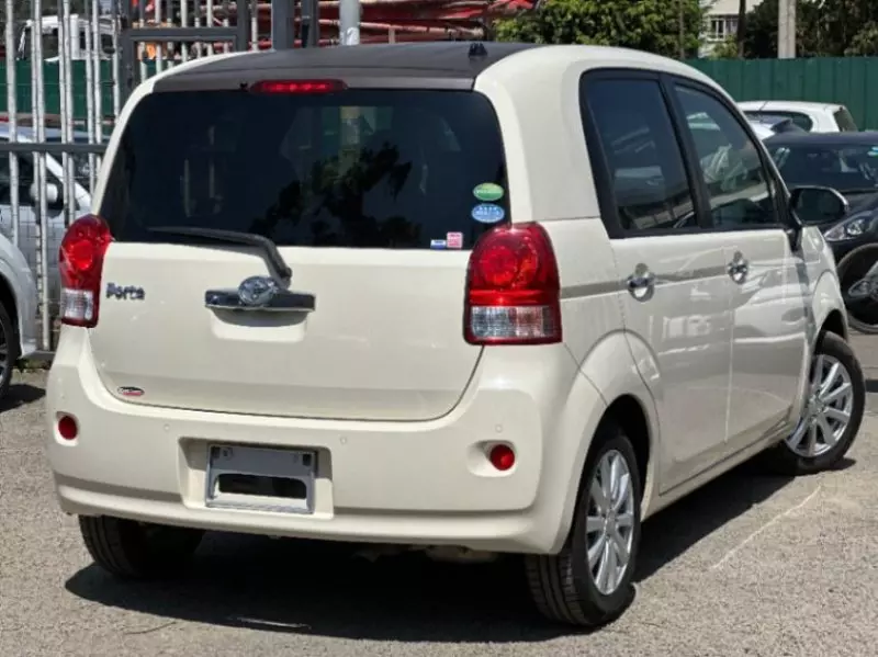 Toyota Porte   - 2019