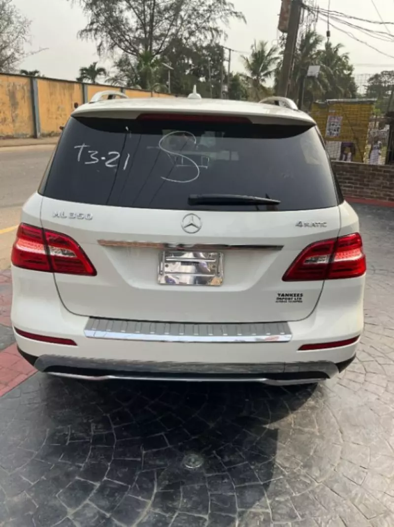 Mercedes-Benz ML 350   - 2012