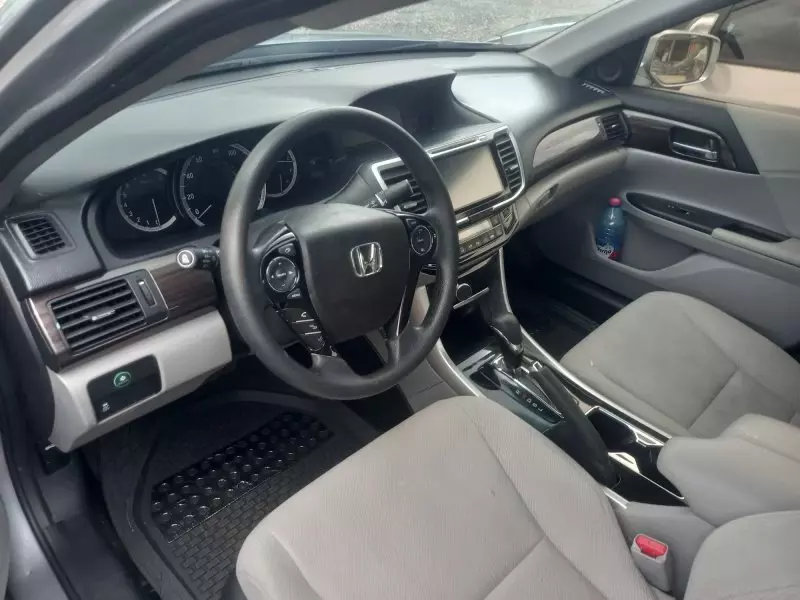 Honda Accord   - 2017
