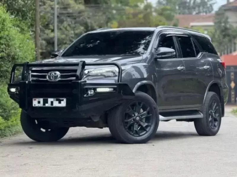 Toyota Fortuner   - 2018