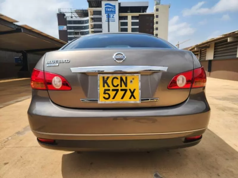 Nissan Bluebird   - 2010