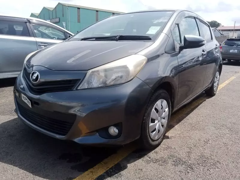 Toyota Vitz   - 2014