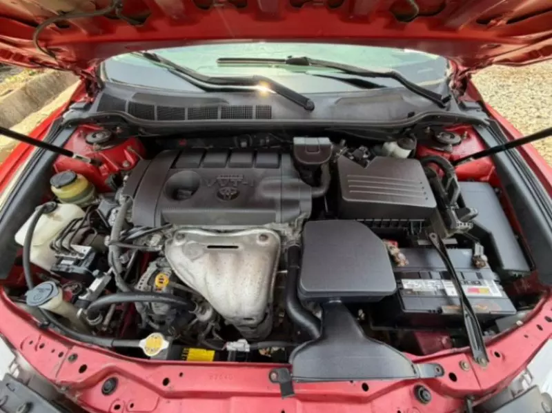 Toyota Camry   - 2011