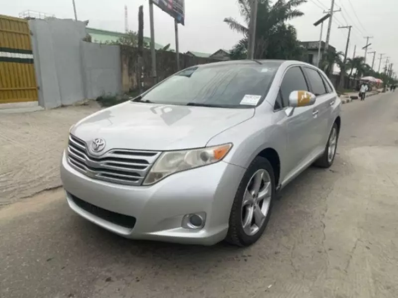Toyota Venza   - 2010