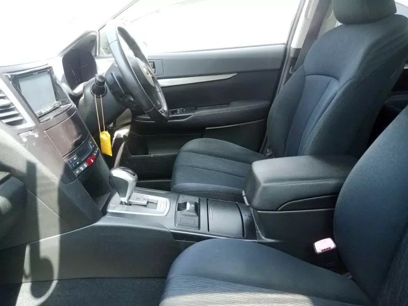 Subaru Outback   - 2012