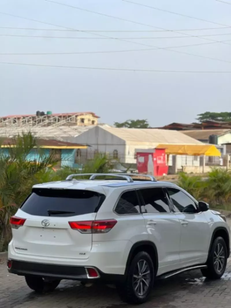 Toyota Highlander - 2017