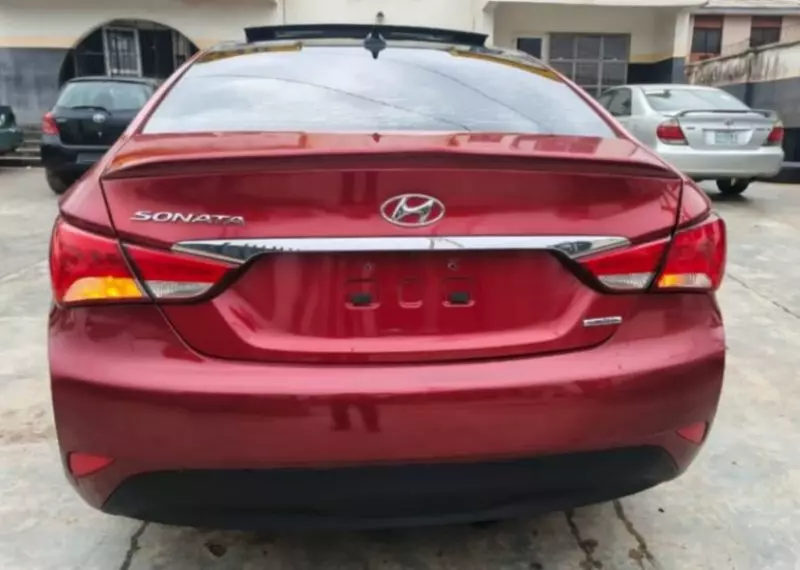 Hyundai Sonata   - 2014