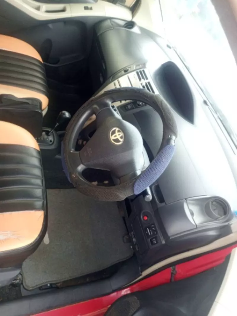Toyota Vitz   - 2006