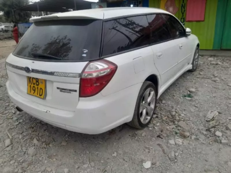 Subaru Legacy    - 2007