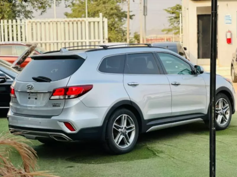 Hyundai Santa FE