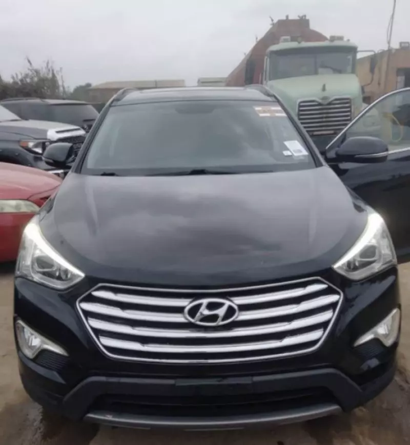 Hyundai Santa Fe   - 2013