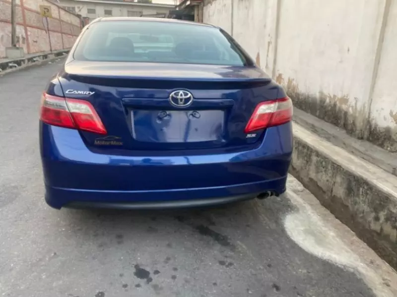 Toyota Camry   - 2007