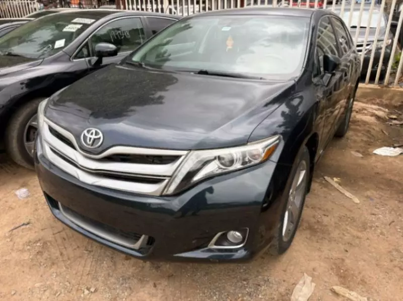 Toyota Venza   - 2013
