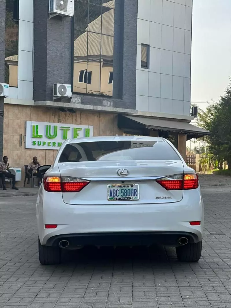 Lexus ES 350   - 2014