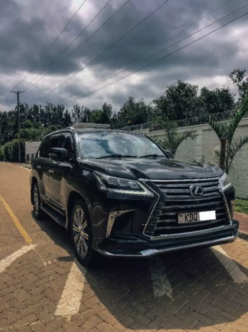 Lexus 570   - 2017