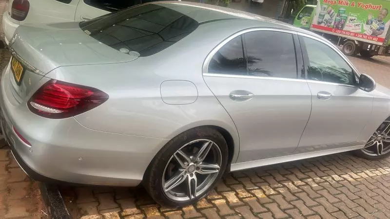 Mercedes-Benz E200   - 2016