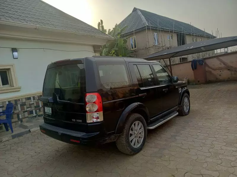 Land Rover  HSE LR4   - 2011