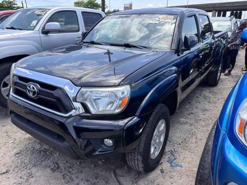 Toyota Tacoma   - 2015