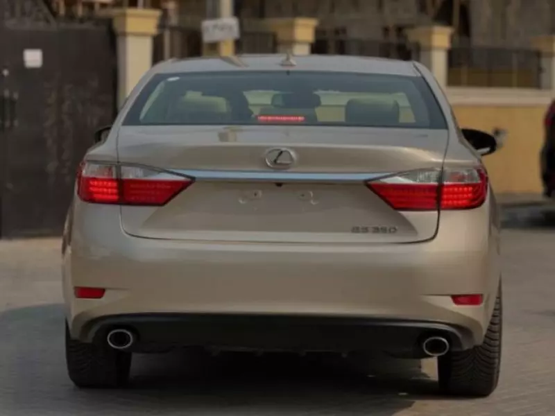 Lexus ES 350   - 2012