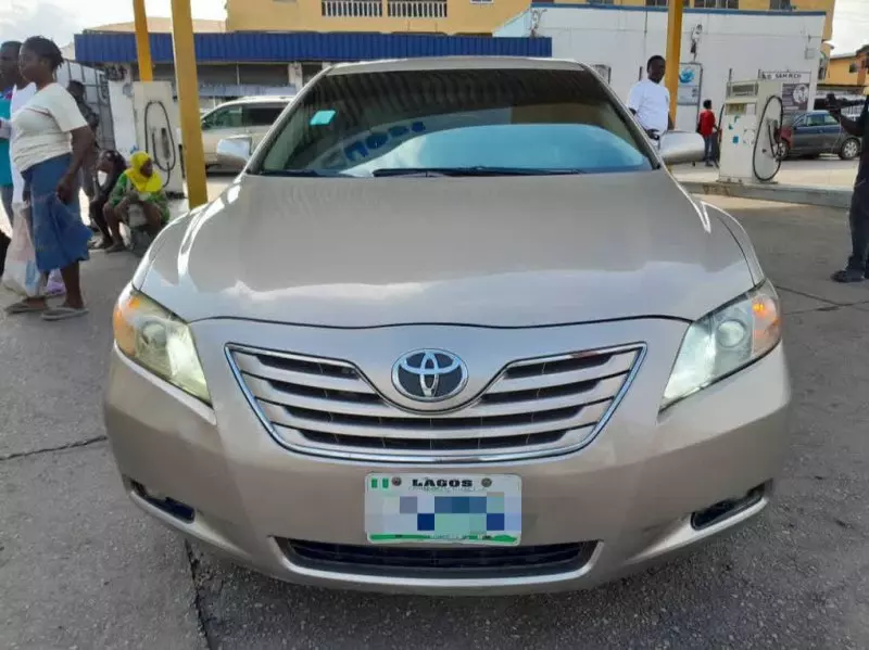 Toyota Camry   - 2007