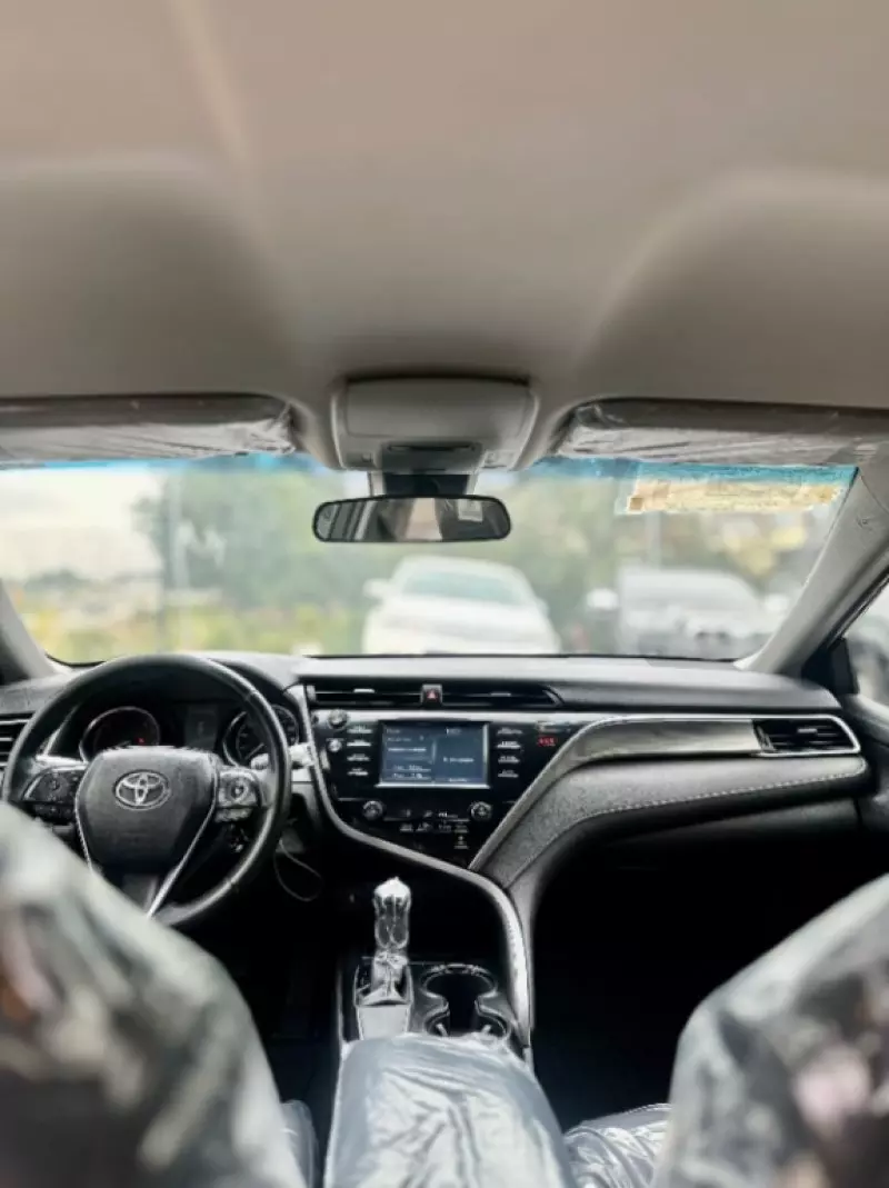 Toyota Camry   -