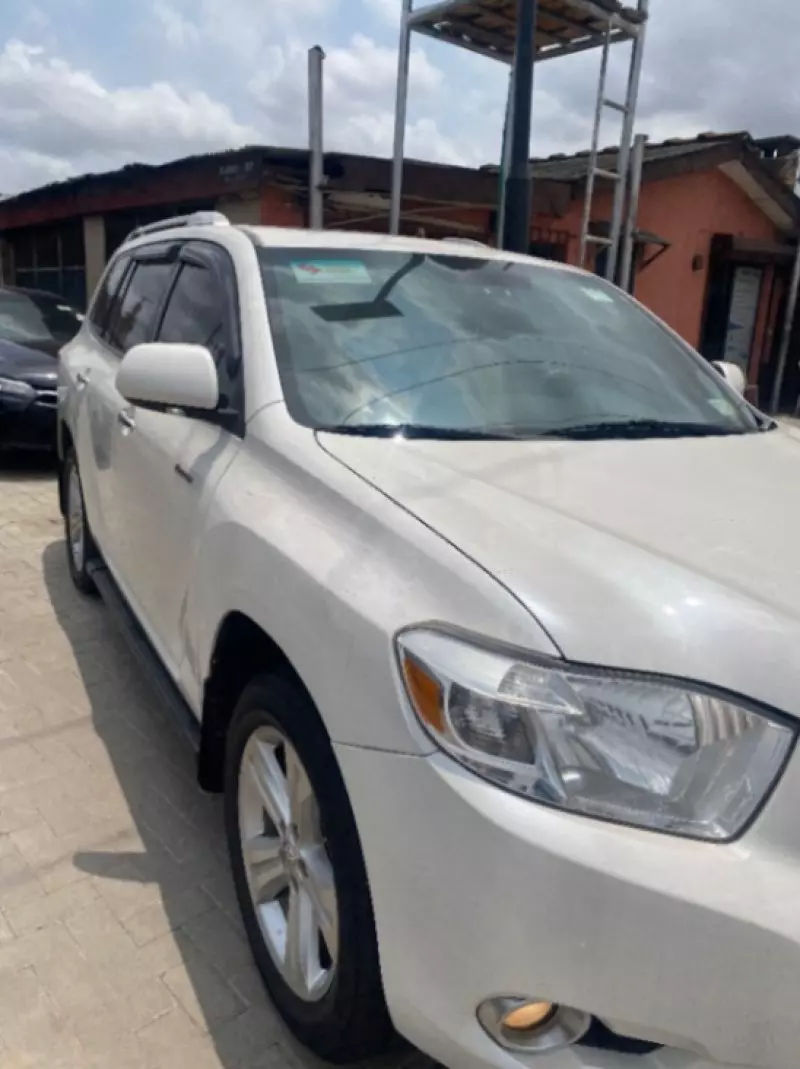Toyota Highlander   - 2009