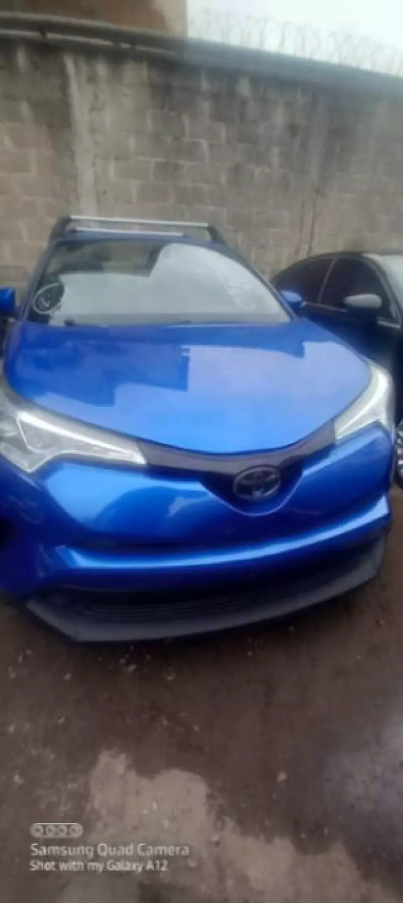 Toyota CH-R   - 2021