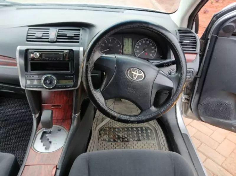 Toyota Premio    - 2008